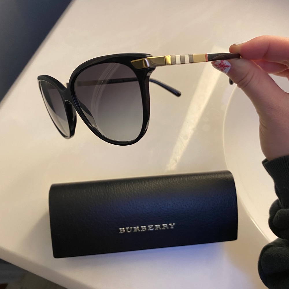 Women’s Burberry Sunglasses